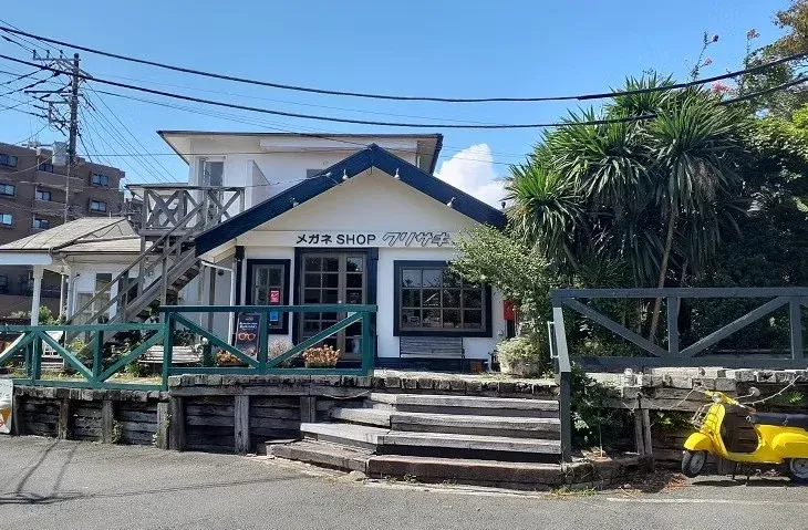 グラッシーズショップクリサキ 店舗外観